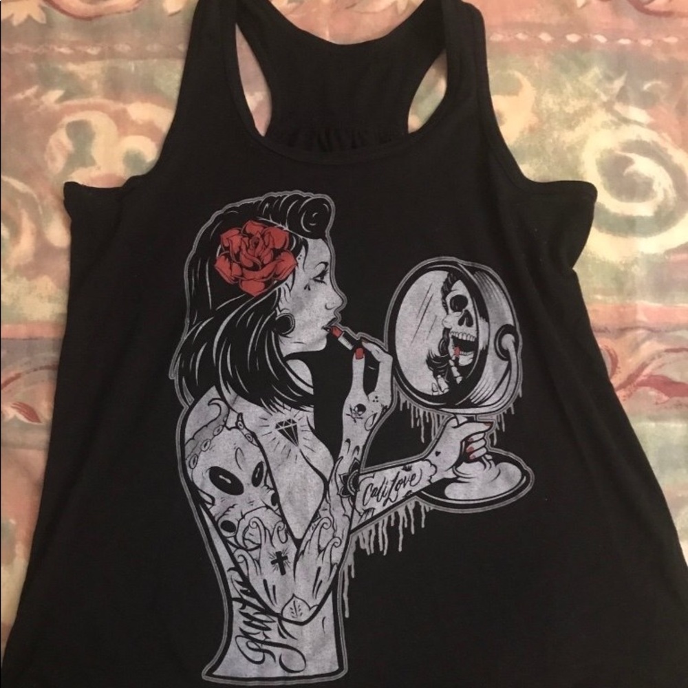 Clothes - Picture 5 of 8